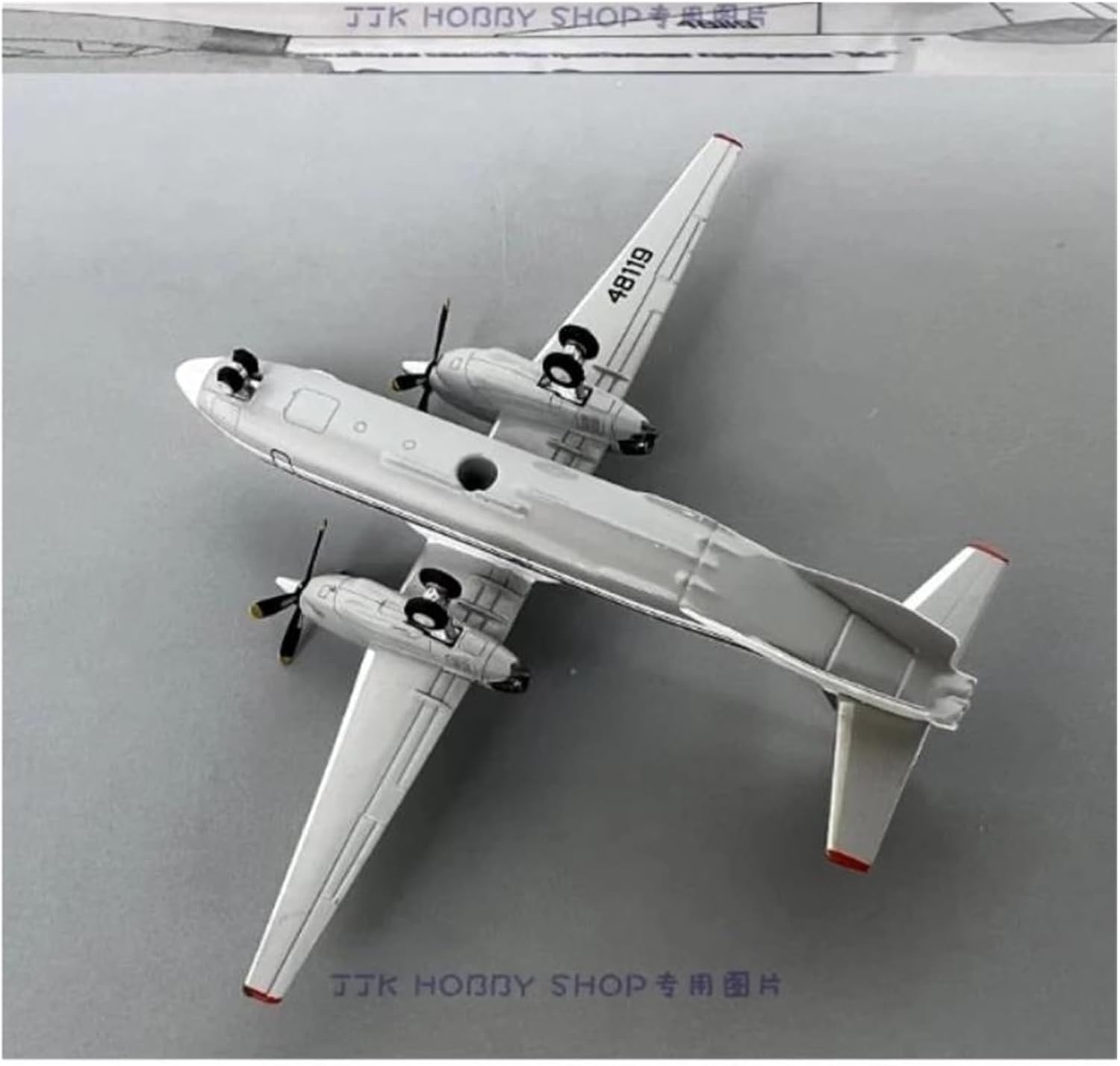 Decorated Airplane Models 1/400 for Antonov An-32 Transport Aircraft Die-cast Alloy Aircraft Model Commemorative Gifts