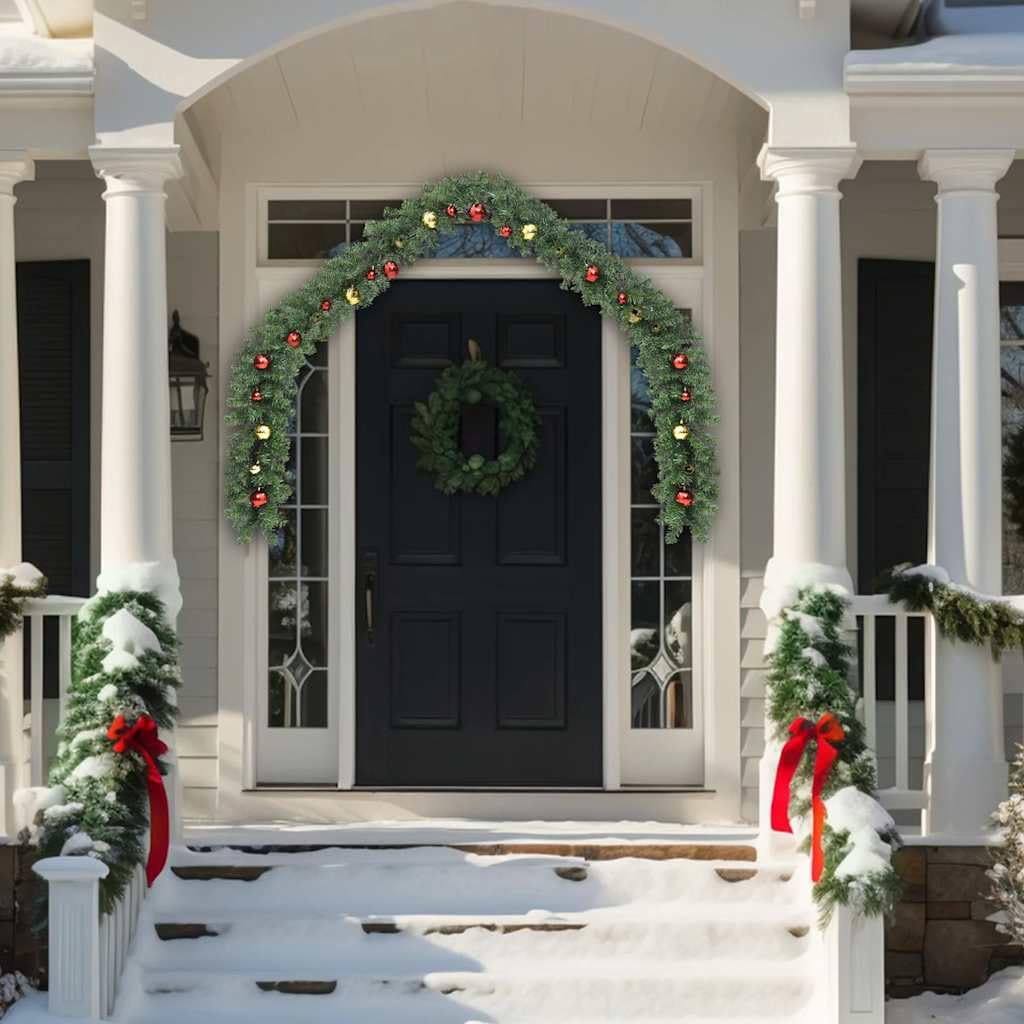 Weihnachtsgirlande 5 m mit Kugeln und Zweigen, PVC wetterfest, Innen und Außen, dekorative Christbaumschmuck Ornamente, ideal für Fenster, Kamin, Geländer, Adventsdeko Winterfest
