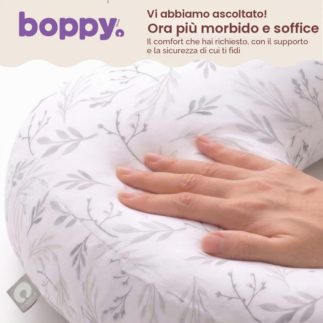 Boppy Cuscino per allattamento – Animali della foresta colorati – Cuscino più grande e di supporto per allattamento al seno e biberon – Riempimento più solido, sollevamento più alto, area più ampia