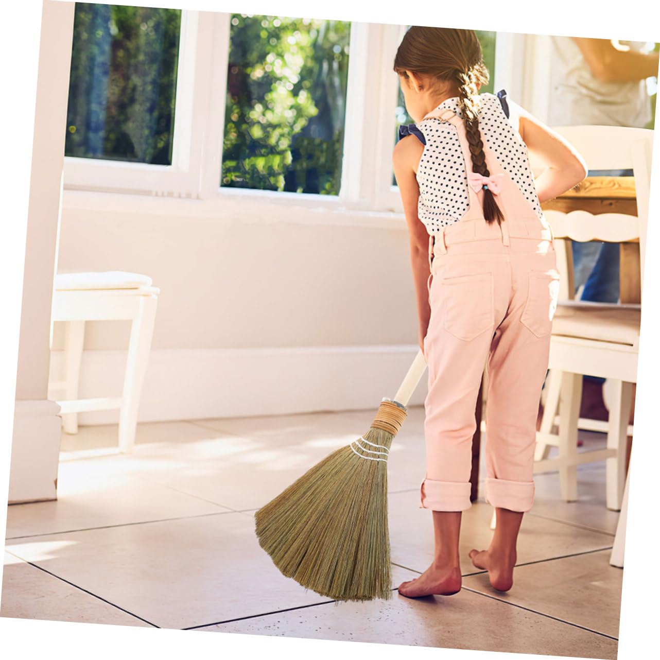 Healeved Escoba de maíz natural hecha a mano con mango de madera suave para patio, garaje y uso comercial, diseño tradicional vietnamita para limpieza de patio y jardín