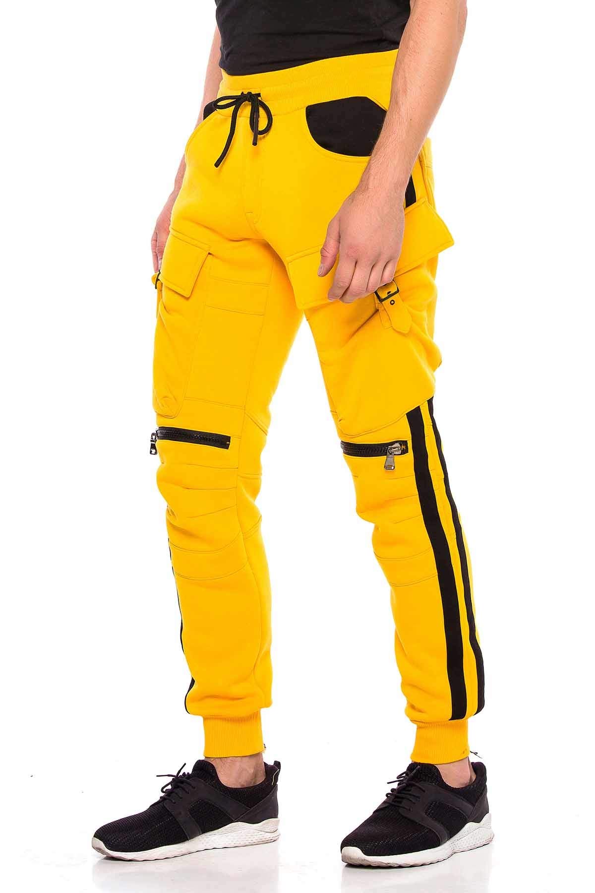 Cipo & Baxx Herren Jogginghose Series – Bequeme Freizeithose | mit sportlichem Schnitt, Funktionalen Taschen und modischem Design für Alltag, Sport und Streetwear