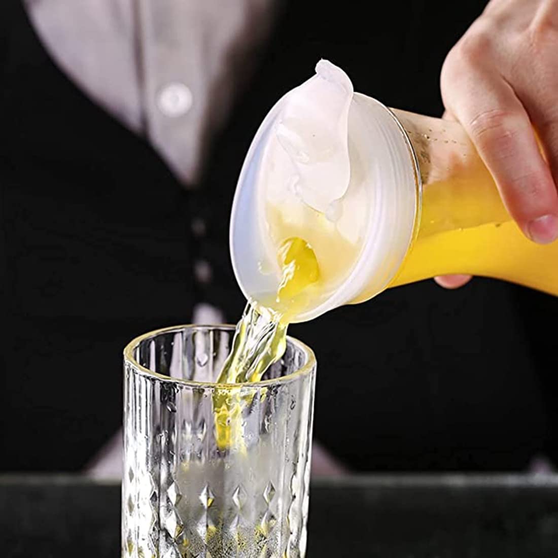 2 StüCke 1.6L Kunststoff Wasser Karaffen mit WeißEn Flip Tab Deckeln - Lebensmittelechte und Recycelbare Bruchsichere KrüGe - Saftglas