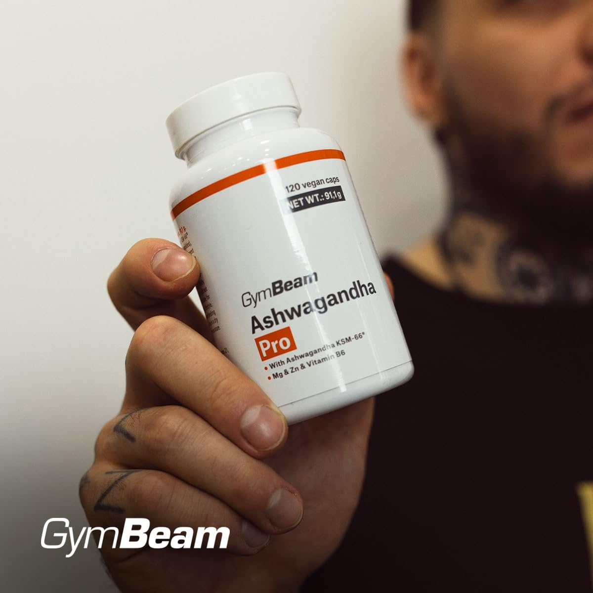 GymBeam Ashwagandha Pro in Capsule, Estratto Vegetale di Ginseng Indiano, Adattogeno per la Salute Mentale e il Sonno, con Magnesio, Zinco e Vitamina B6, Ricco di Withanolidi e KSM-66