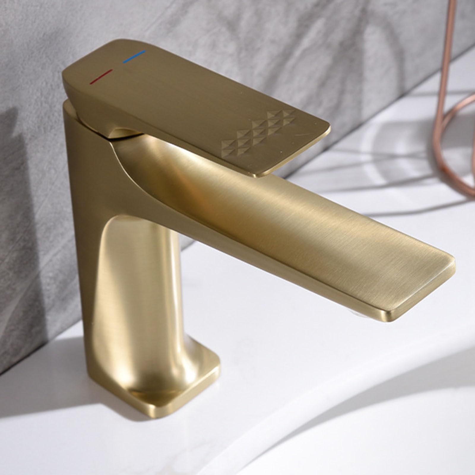 Nfusrxmbk Brushed Gold Sink Taps For Bathroom Modern Brass Countertop Basin Tap Single Lever Hot And Cold