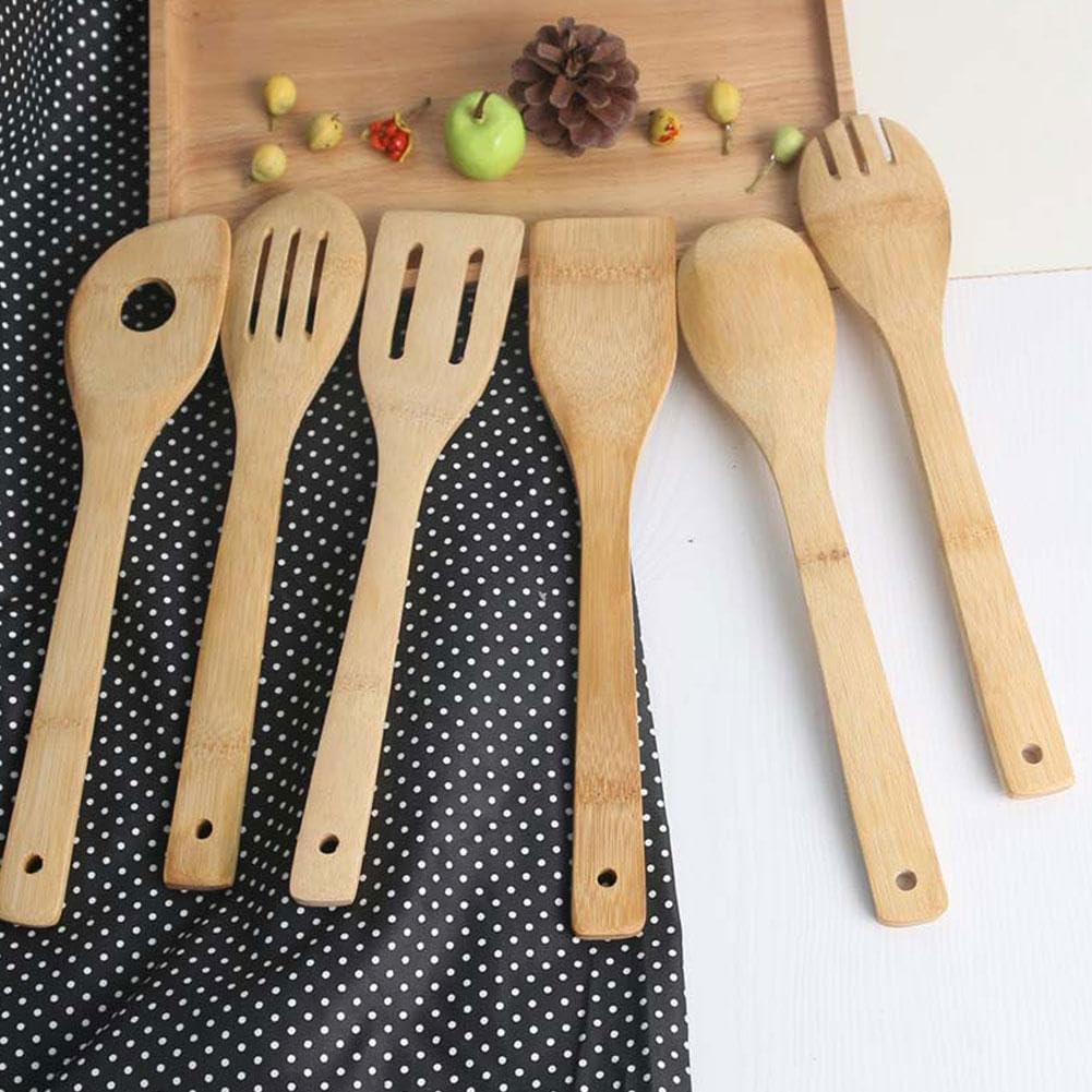 Quali sono i migliori utensili da cucina: legno, bambù o silicone