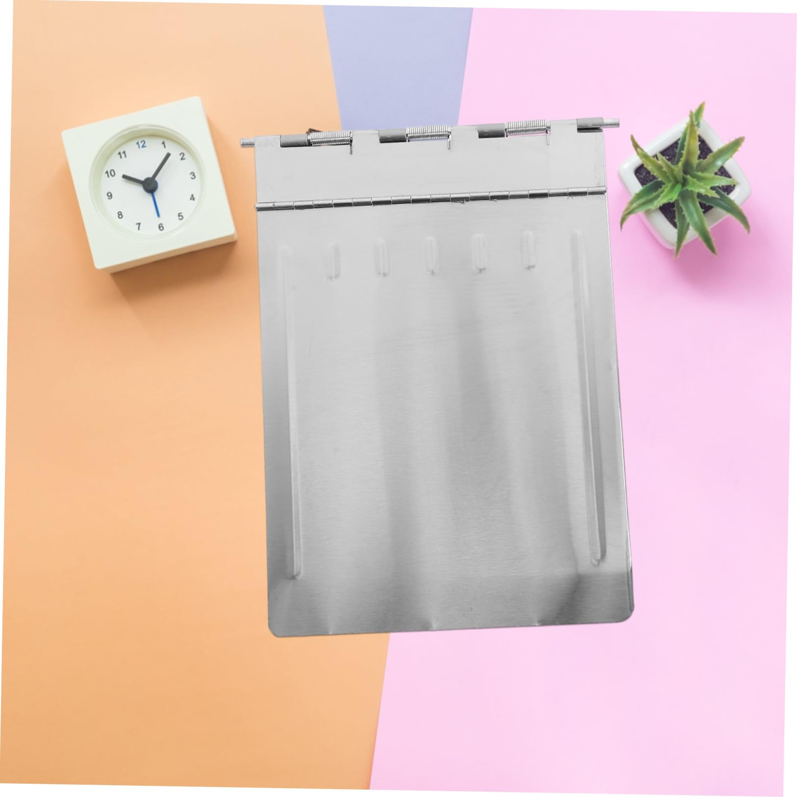 Mobestech Edelstahl Klemmbrett für Pflegeakten Silber Robust Dokumentenhalter mit Papierklemme Sicherer Halt für Unterlagen im Stationsalltag