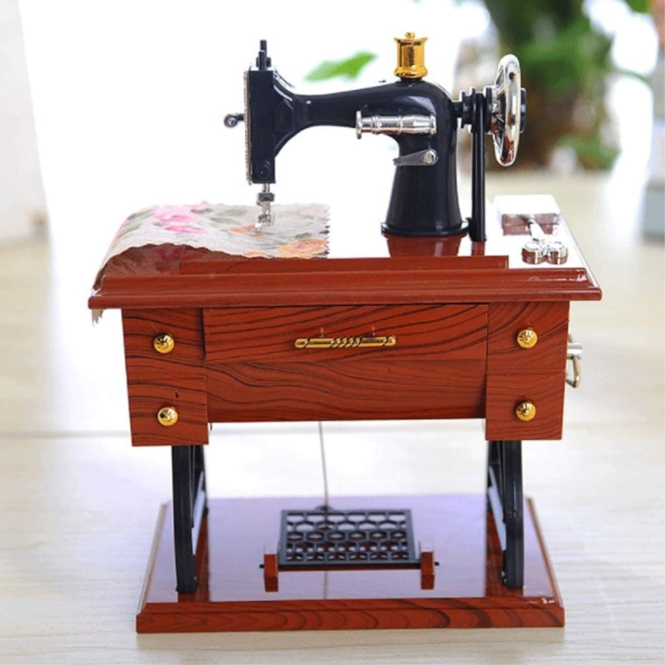 Caja de música Caja De Musica Niña Caja De Música De Máquina De Coser Caja De Música De Decoración De Plástico con Cajón para Cumpleaños De Navidad Caja Musical Personalizada(17 * 10 * 22cm)