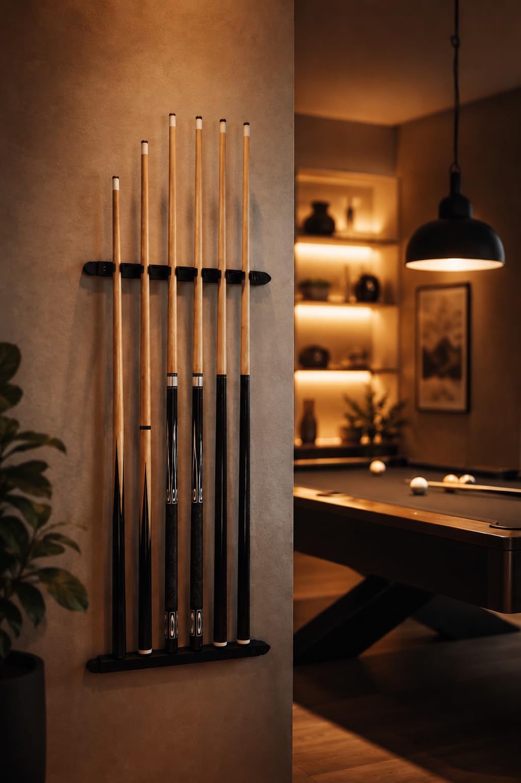 John West Billard Set mit Wandhalterung – 6 Queues & Queuehalter | 2 Profi Queue, 2 Standard Queue, 2 Kurzqueue, Pool Billard Zubehör Set