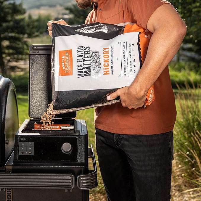 Traeger – Granulés en bois d’hickory 100 % naturel pour griller, fumer, cuire, rôtir, braiser et barbecue (9 kg) - PEL319 -