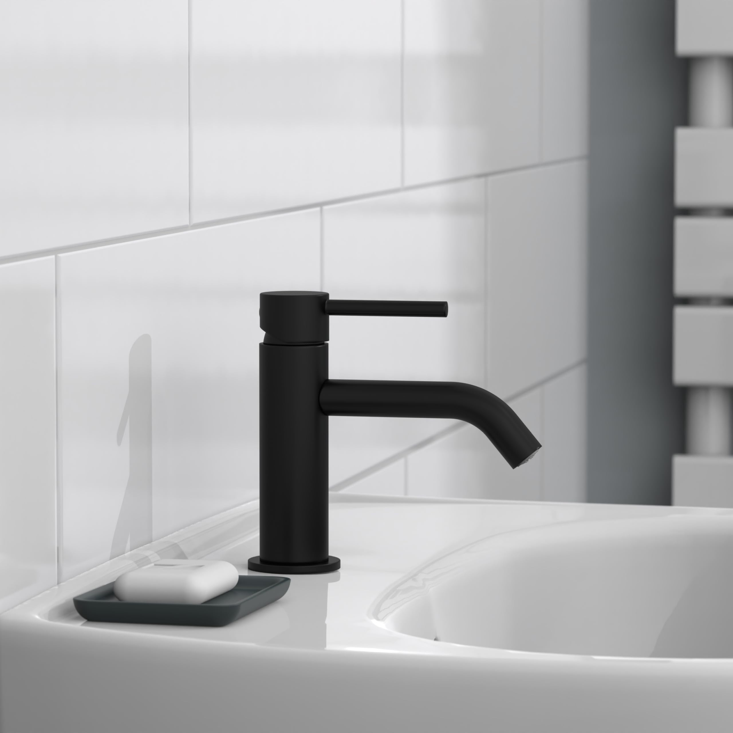 Schütte Aragon 37965 Robinet d'eau Froide Uniquement pour Eau Froide - Robinet de lavabo pour Toilettes d'invités - Robinet pour Petit lavabo - Robinet sur Pied - Noir