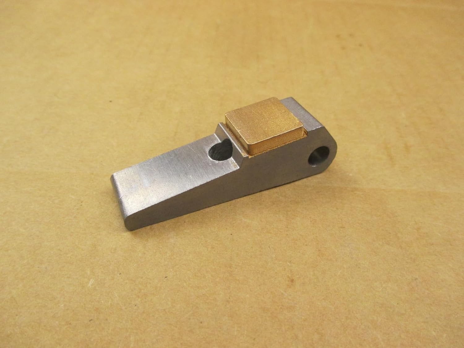 Replacement for fits PTO CLUTCH BRAKE ARM FOR LEVER 532 BALER INDUSTRIAL 335 340 3550 445 4500