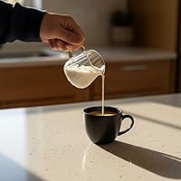 Vista 2 de Jarra de vidrio transparente de 5 onzas para leche y crema, mini jarra de bebidas con asa y boquilla de vertido, recipiente pequeño para café