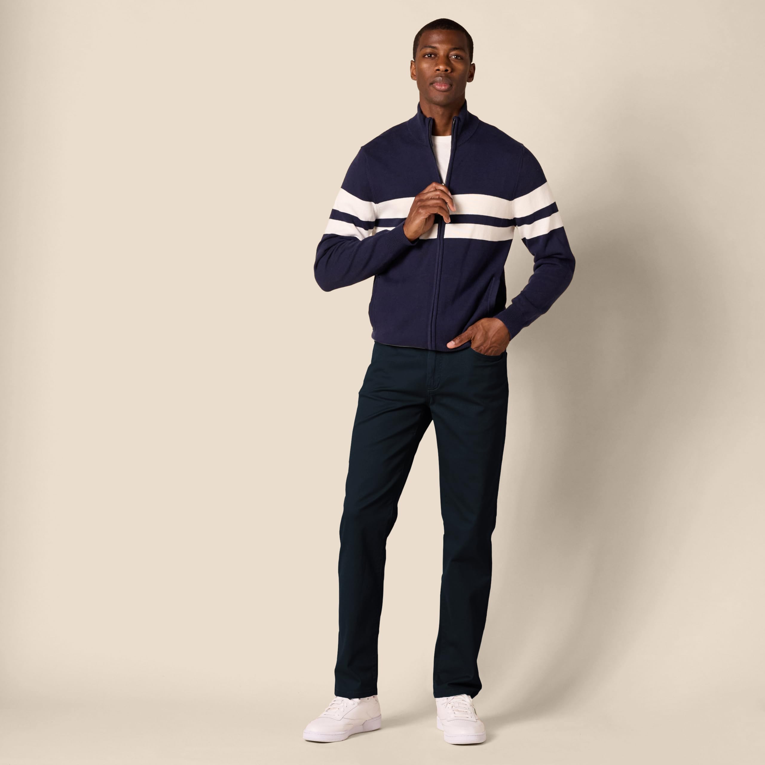 Amazon Essentials Men's Athletic-Fit 5-Pocket Stretch Twill Trouser (Available in Big & Tall) — view 5