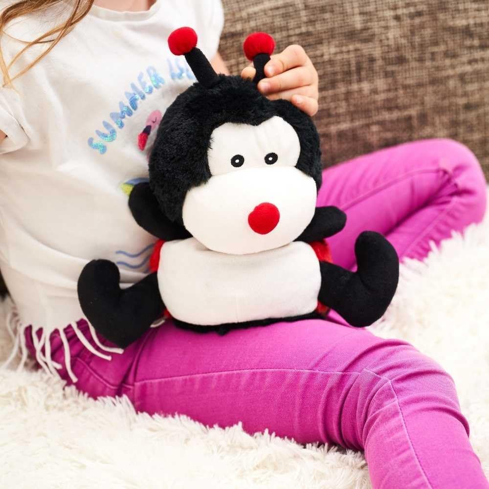 Pelucho - Bouillotte Peluche Coccinelle - Bien-Être, Chaleur et Douceur - Micro-Ondable - Grains de Blé et Fleurs de Lavande - Fabriquée en France