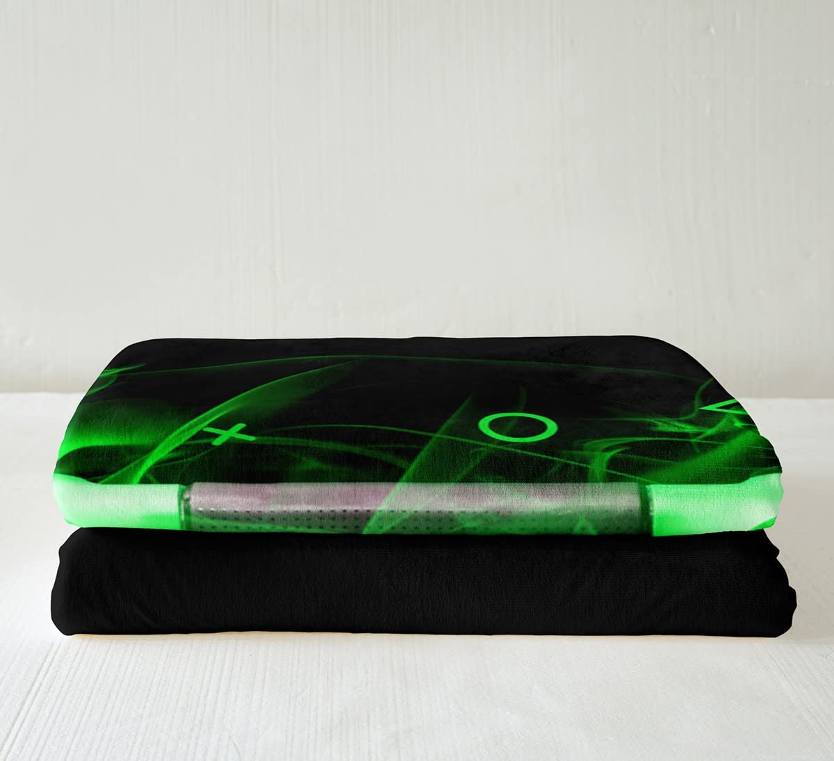 Tbrand Jugend Gamepad Kuscheldecke Kinder Gamer Decke 150x200cm für Jungen Mädchen Spiel Controller Wohndecke Moderne Spielekonsole Geometrie Grün Schwarz