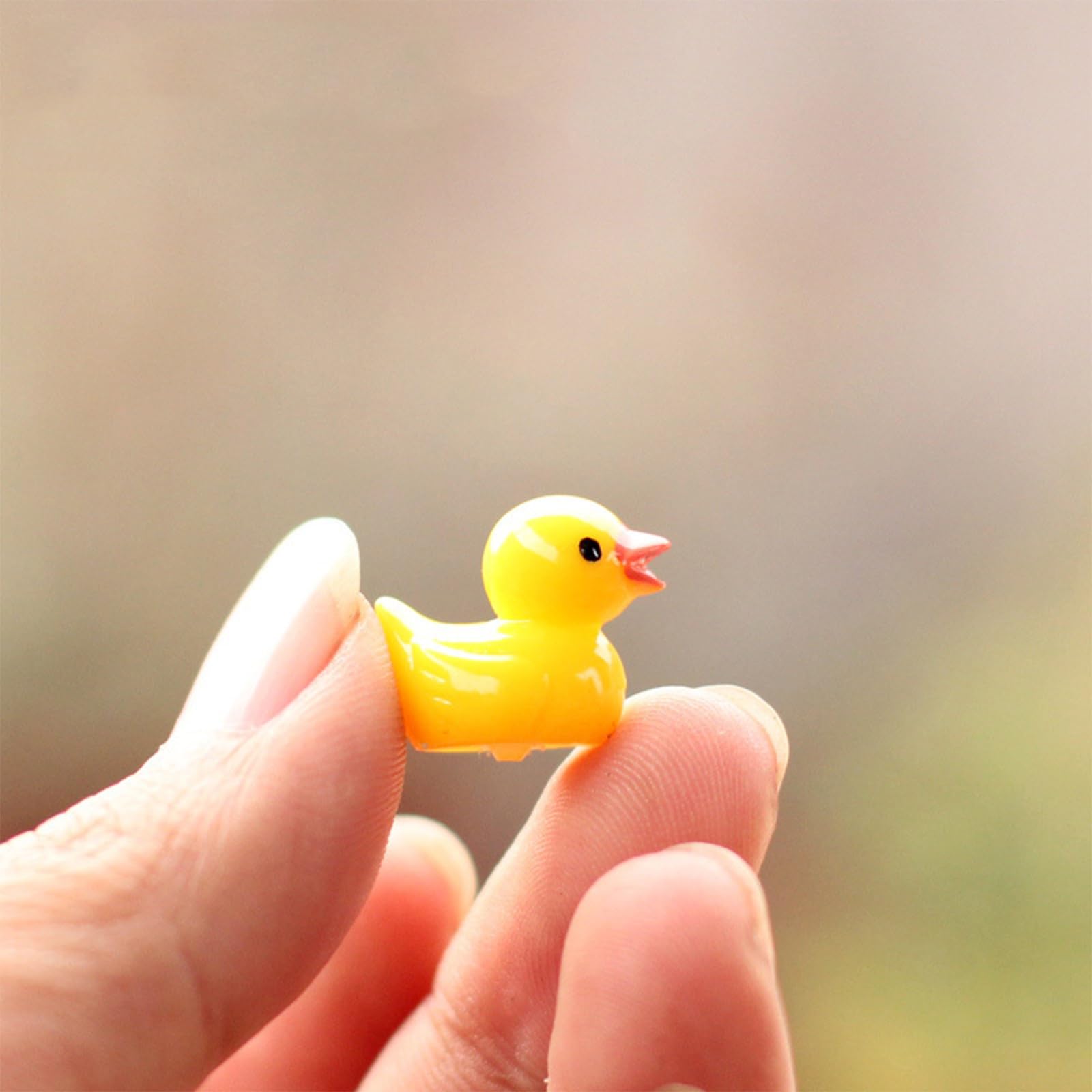 Hsupez Pack of 120 Miniature Colourful Ducks, Mini Resin Ducks