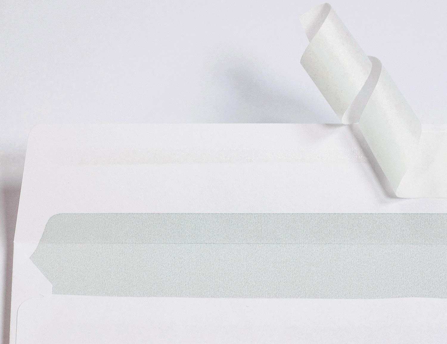 PREMIUM 1.000 Briefumschläge DIN lang mit Fenster, kein Austrocknen durch Abziehstreifen 220 x 110 mm, 80 g/qm