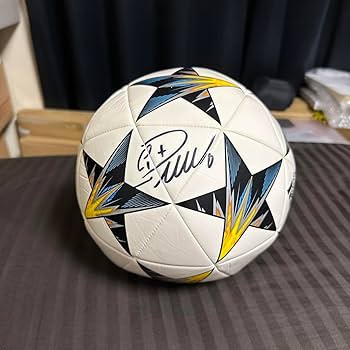 ☆値下げ　クリスチャーノロナウド直筆サイン入りボール（レアル時代） ☆値下げクリスチャーノロナウド直筆サイン入りボール（レアル時代）