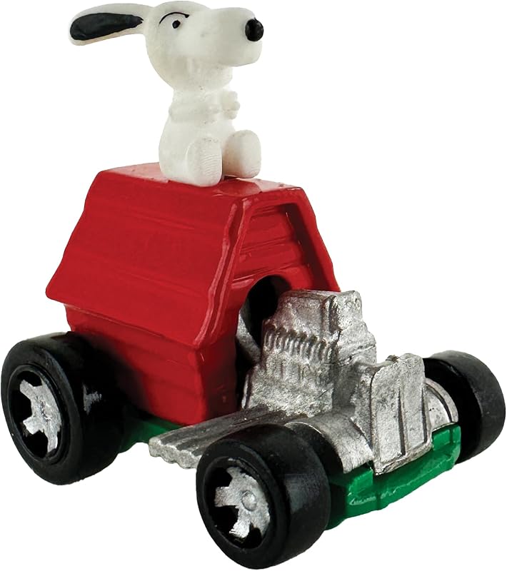 World’s Smallest Hot Wheels Snoopy, Miniature Peanuts World War Flying Ace Car, Die-Cast Metal with Real Working Wheels, Includes Collector Case Diorama, Ages 8+ (Official Peanuts® Product)