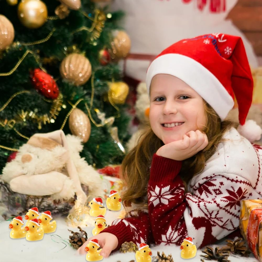 JOISHOP 50 Mini Anatre Di Natale In Resina Con Cappellino - 10 Colori, 1.8 Cm - Decorazioni E Riempi Calza Per Albero E Casa