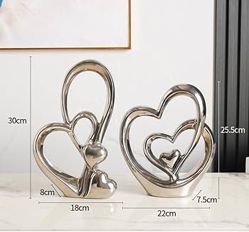 ハワイ　限定品　貝殻装飾の文字オブジェ　LOVE ハワイ 限定品 貝殻装飾の文字オブジェ LOVE 実は世界中にあるって