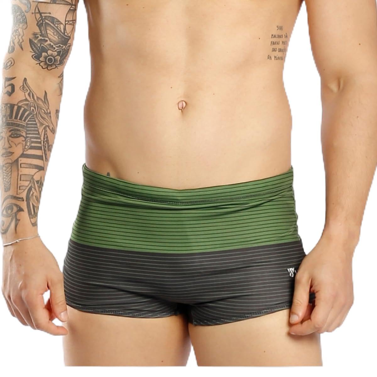 Sunga Boxer Estampada Lycra Adulto Larga Praia, Piscina, Tecido Poliester com Elástano, Forro Macio em promoção! Veja a oferta e mais achadinhos de Moda praia 2 Hoje é o melhor dia para comprar Sunga Boxer Estampada Lycra Adulto Larga Praia, Piscina, Tecido Poliester com Elástano, Forro Macio com aquele preço maroto! Promoção! Aproveite a oferta! 2
