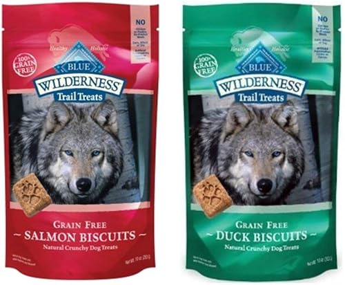 Wilderness Blue Buffalo Trail Treats - Galletas para perros sin cereales, paquete variado de 2 sabores: (1) pato y (1) salmón, 10 onzas