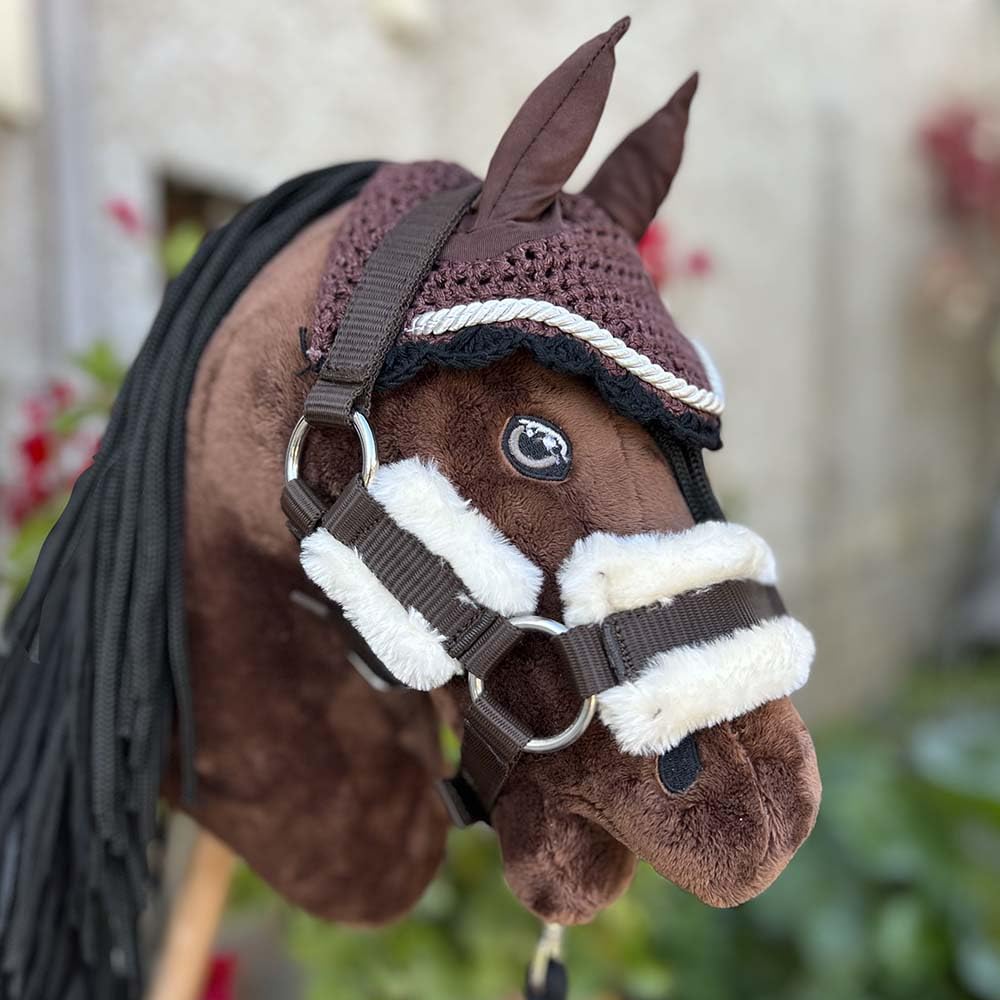 Insektenmütze braun und Halfter mit Führleine für Hobby Horse und Hobby Horsing.