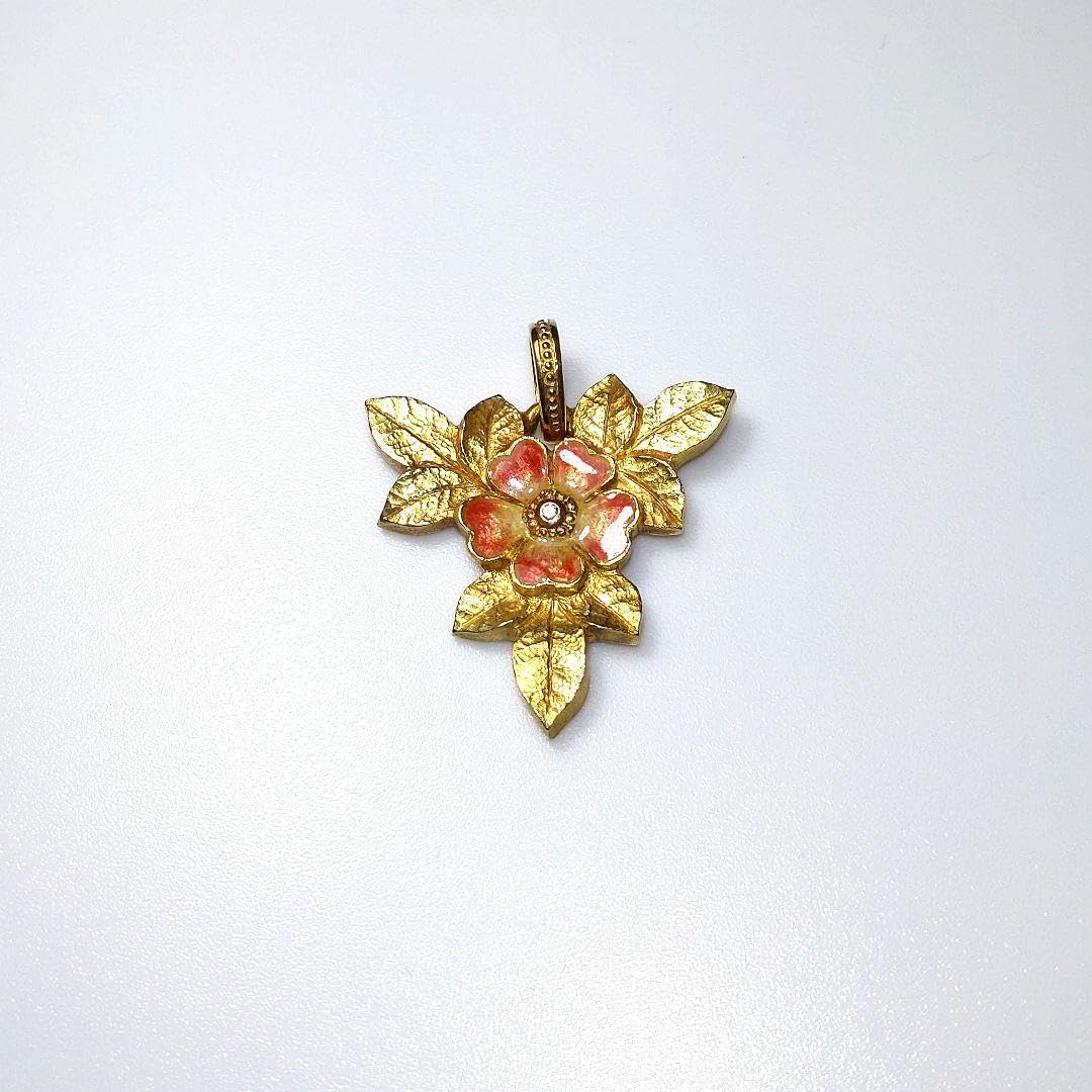 彫刻 ペンダントトップ K20 七宝焼き 三沢もなみ氏 金 GOLD ゴールド