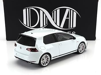 Amazon.co.jp: ミニカー 1/18 フォルクスワーゲン ゴルフ DNA