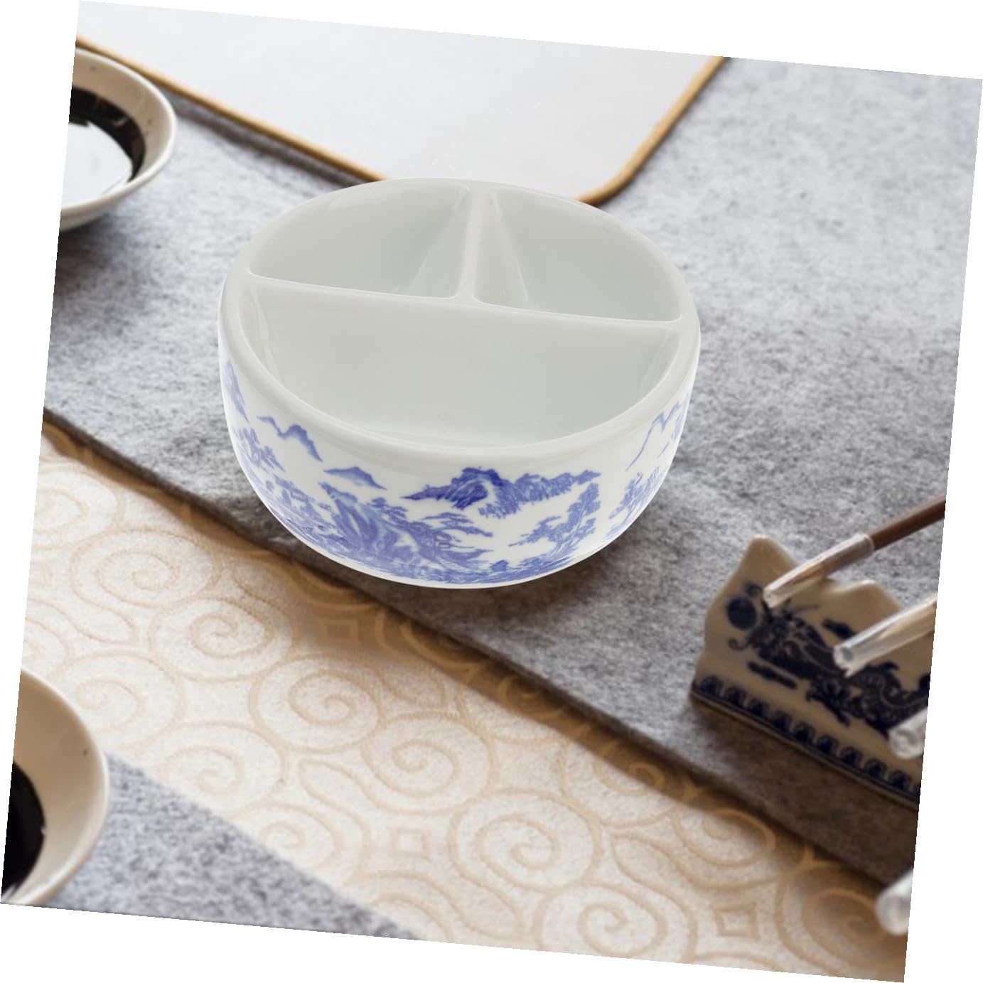 1pc Ceramic Mixing Tray Multi-Functional Porcelain Palette for Watercolor Gouache Elegant Brush Cleaning Container Ink Dish for Artists Random Floral Design