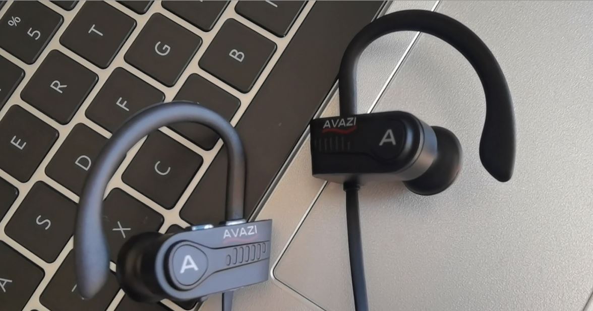 AVAZI Bluetooth 5.1 ワイヤレス イヤホン スポーツ IPX7防水イヤホン 豊かな低音 HiFiステレオ インイヤーイヤホン ゲームモード 12時間 ランニングBluetoothヘ : AVAZI Bluetooth 5.1 Wireless Earbuds, Sport IPX7