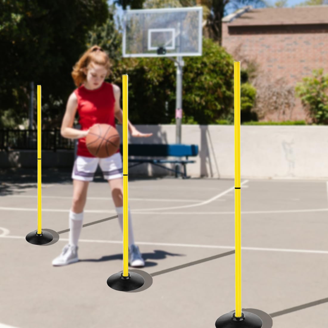 TNZMART Bastones de entrenamiento de agilidad de entrenamiento de 4.9 pies, palos de entrenamiento de fútbol, multiusos, bastones de límite de slalom con bases de goma