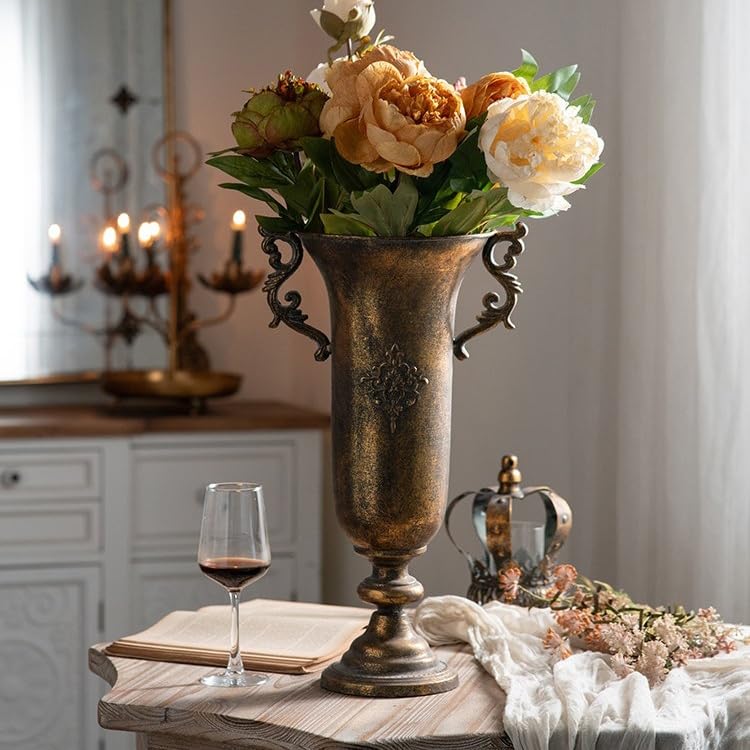 Ornamento for Vaso in Oro in Stile Reale