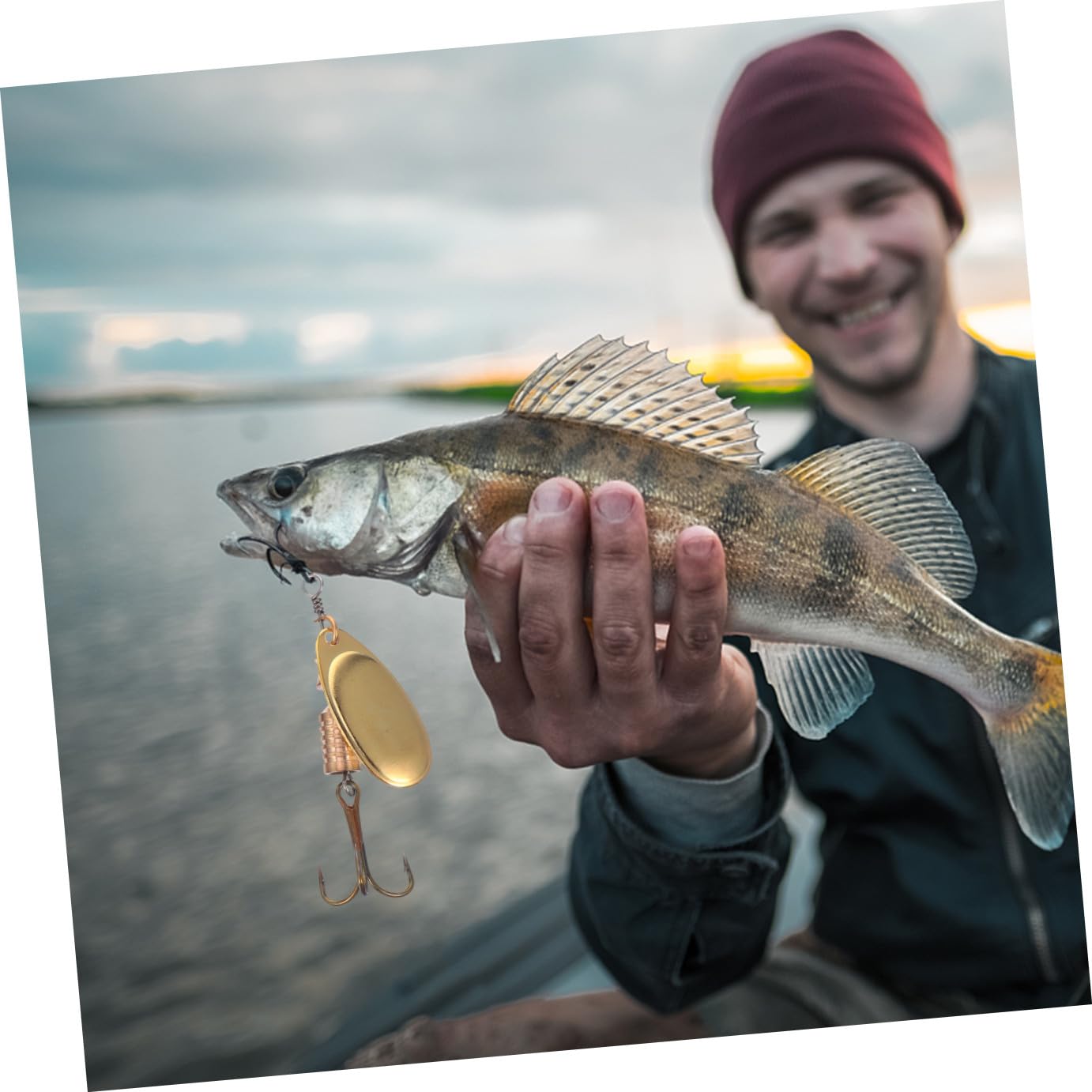 YARNOW 30 Pièces Faux Appât Leurres De Pêche pour L'achigan Kit De Matériel De Pêche Spinnerbait Appâts De Pêche De Simulation Paillettes Appât Artificiel Le Fer Faire Tourner