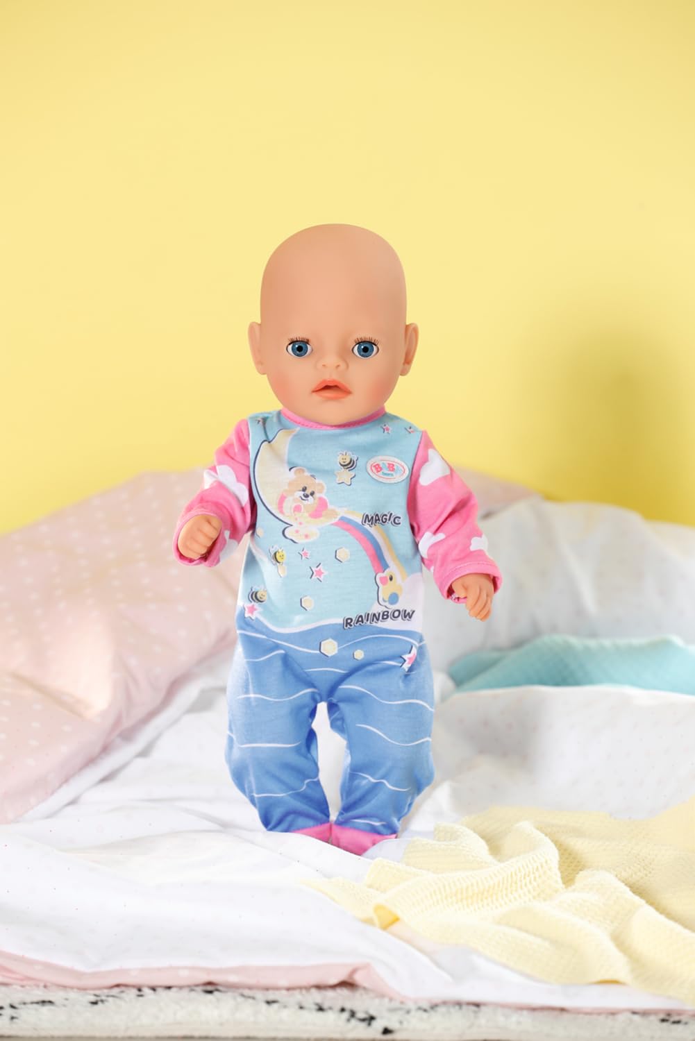 BABY born Mały kombinezon 834633 - super miękki pajacyk z tkaniny dla lalek 36 cm - zawiera nadruk i wieszak - lalka nie wchodzi w zakres dostawy - odpowiedni dla dzieci od 2 lat