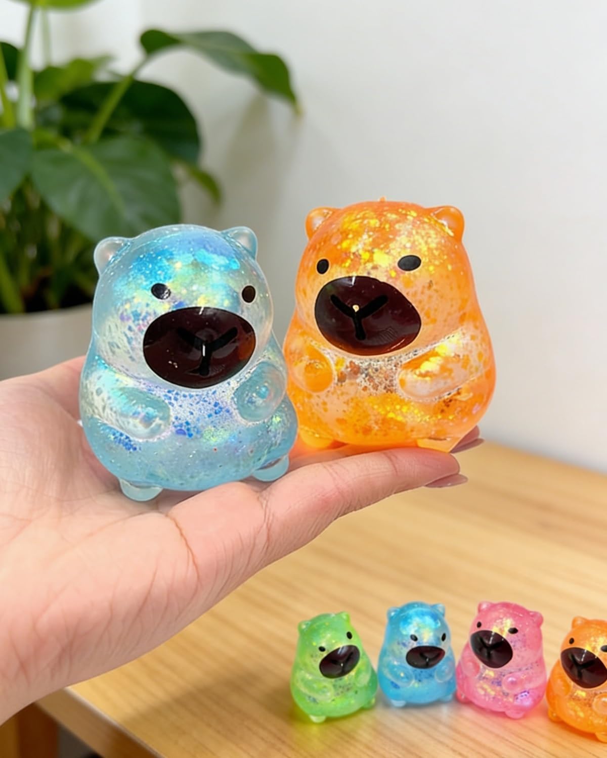 Capybara Squishy Glitter, Animal Squeeze Balls Cute Capybara Stress Toy Thick Glue Stretch Anxiety Relief Slow Rise Sensory Fidget Tool Gift Sparkling Desk Decor Collectibles Dough