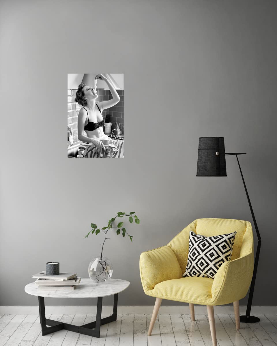 artboxONE Poster 120x80 cm Essen & Trinken Spaghetti Lover hochwertiger Design Kunstdruck - Bild woman essen female