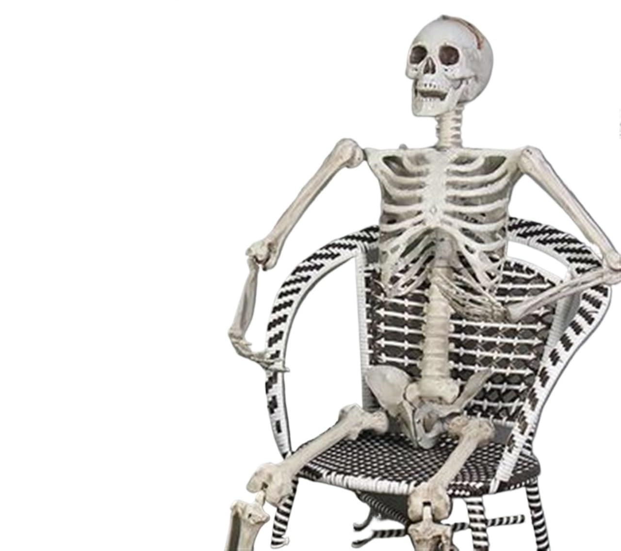 Squelette d'Halloween en plastique pour effrayer vos invités en maison hantée