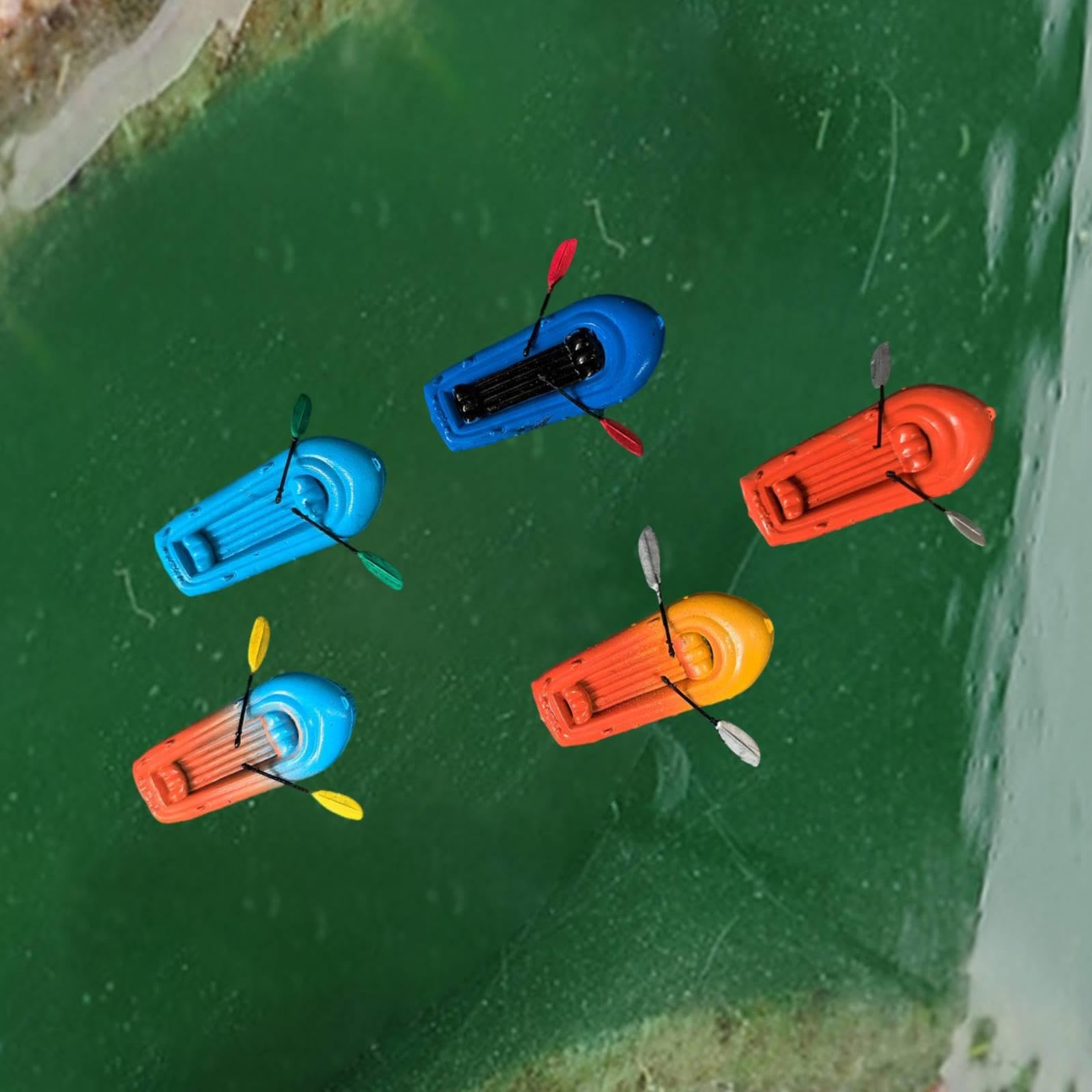 5 Pezzi Modello Kayak Bambola Miniatura Gommone Accessori Raft Barca Micro Resina Adatto per Gioco Ragazzi Decorazione Sport Acquatici Ferrovia