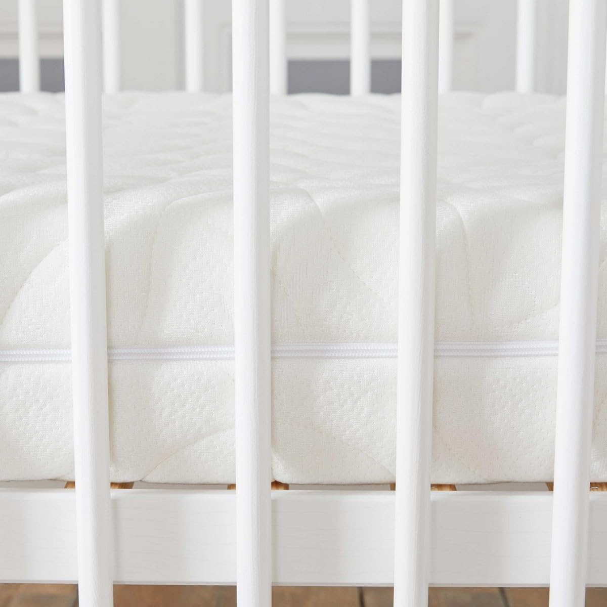 Babysom - Materac dziecięcy Bamboo - 60x120 cm | Ultra miękka w dotyku wiskoza | Przewiewna i chłonna | bez obróbki chemicznej | Grubość 10 cm | Zdejmowany | OEKO-TEX | Wyprodukowano we Francji