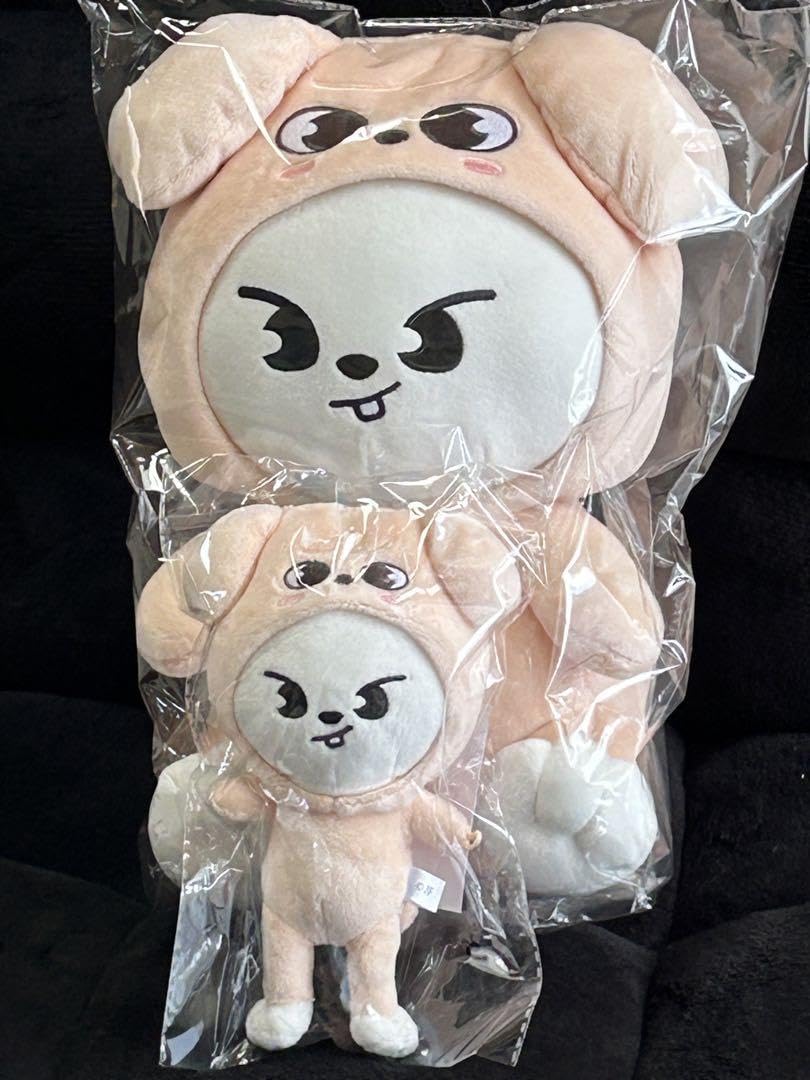 StrayKids skzoo リービット TOYWORLD 抱きぬいぐるみ