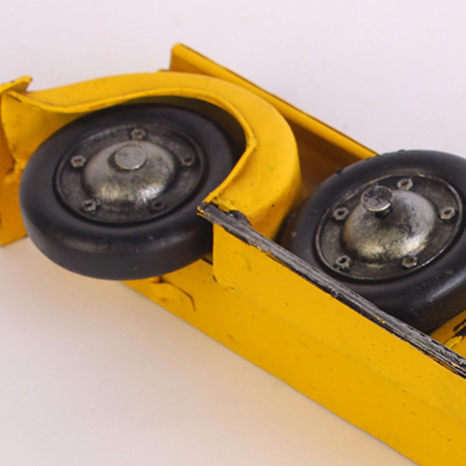 Vintage Half Truck Farmhouse Ornaments Old Metal Pickup Truck Car Model Wall Mounting Decorations Home Decor Red Yellow