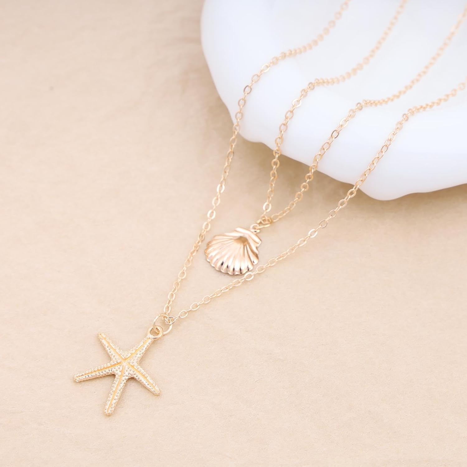 Boho Layered Starfish Pendent Necklace Gold Scallop Choker Necklace Sea Shell Necklace Ocean Starfish Necklace Chain Jewelry for Women - Image 4