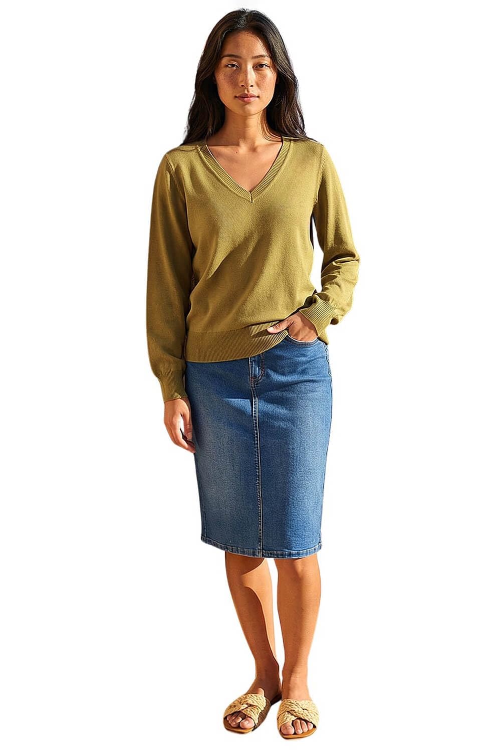 Roman Women's Olive Petite V-Neck Knit Jumper In | Size: 18