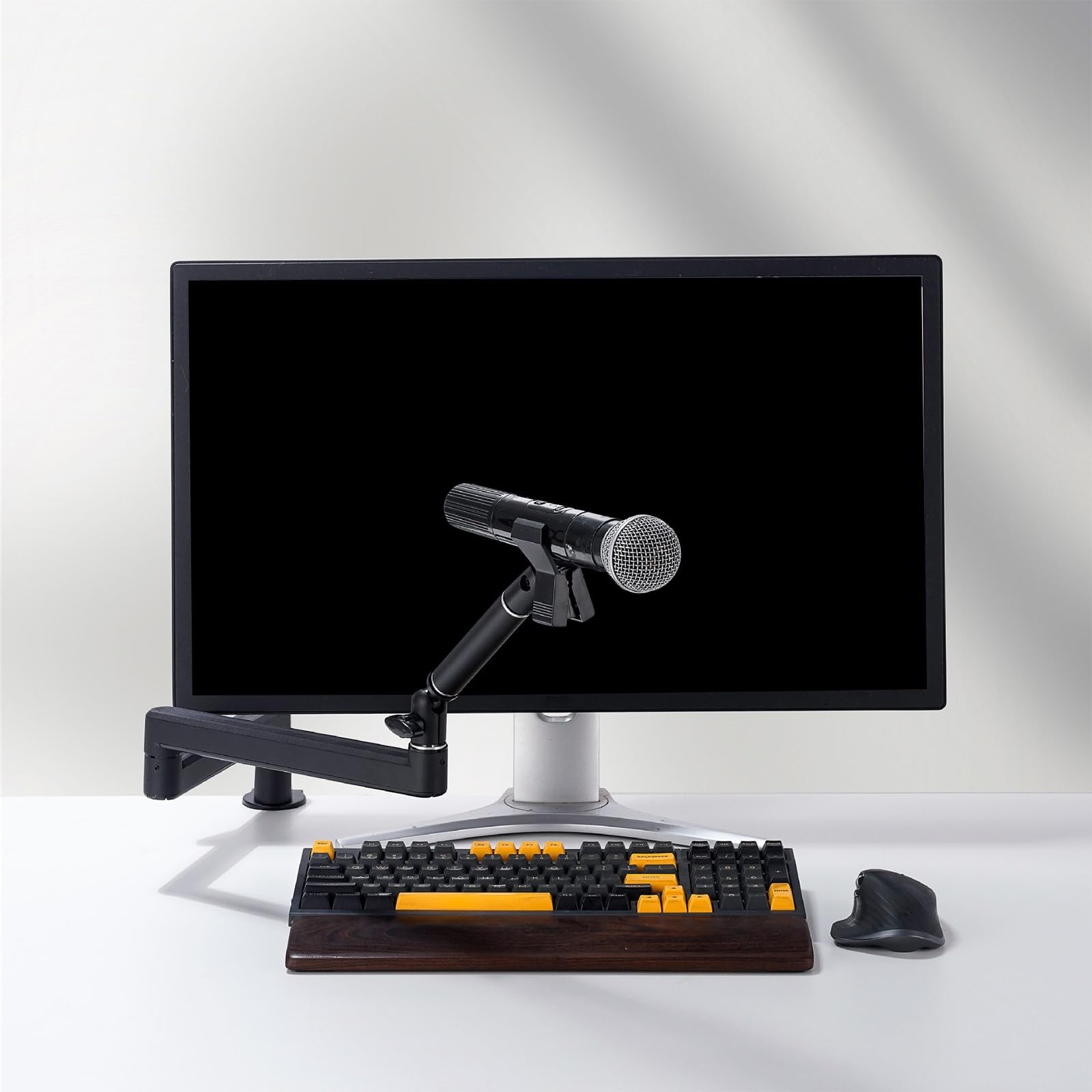 Professioneller, verstellbarer Mikrofonarm für präzise Tonaufnahmen bei Rundfunk und Streaming