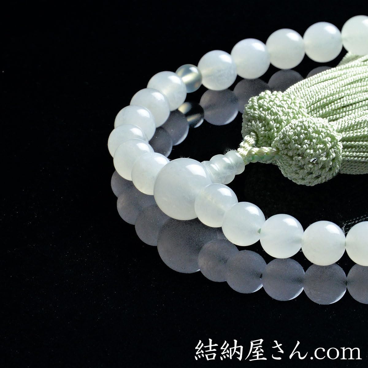 [結納屋さん.com] 数珠・念珠 ホワイトオニキス 二天グリーンオニキス仕立 正絹頭付房(桐箱付) f5605【略式数珠(女性用)