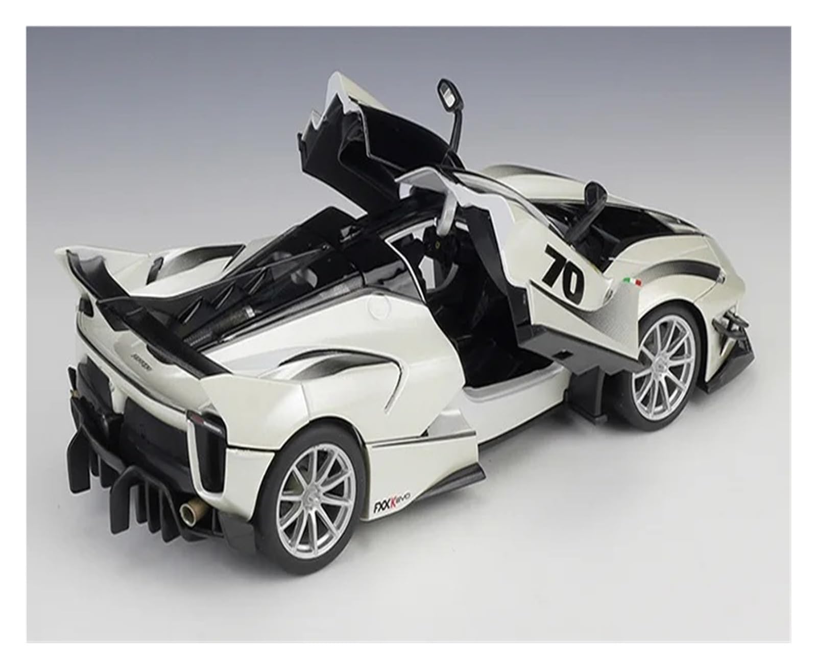 Amazon.co.jp: ミニカーモデル 1:18 フェラーリ Fxx K Evo Fxx K
