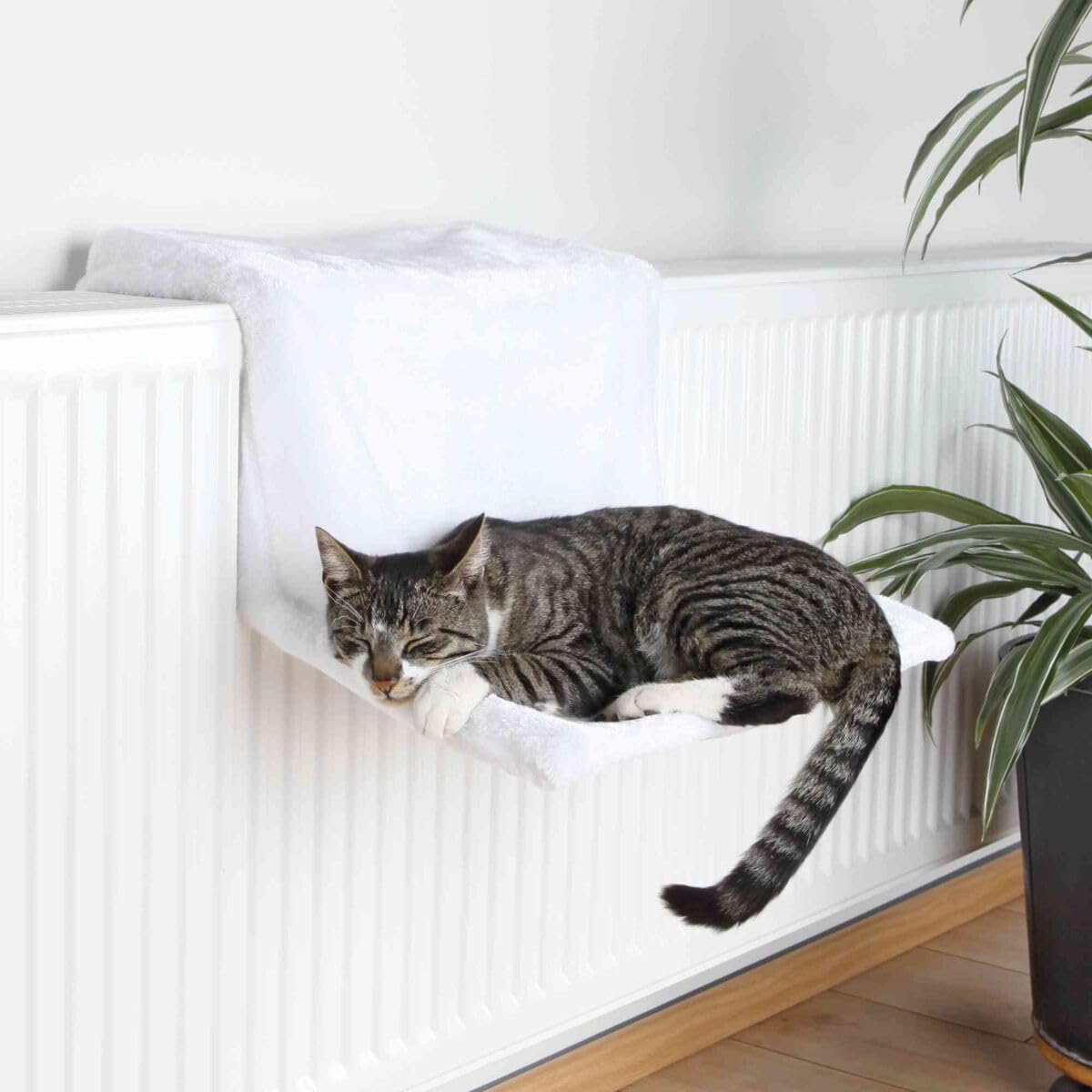 Trixie Lit Radiateur Peluche Blanc 45 × 24 × 31 cm pour Chat