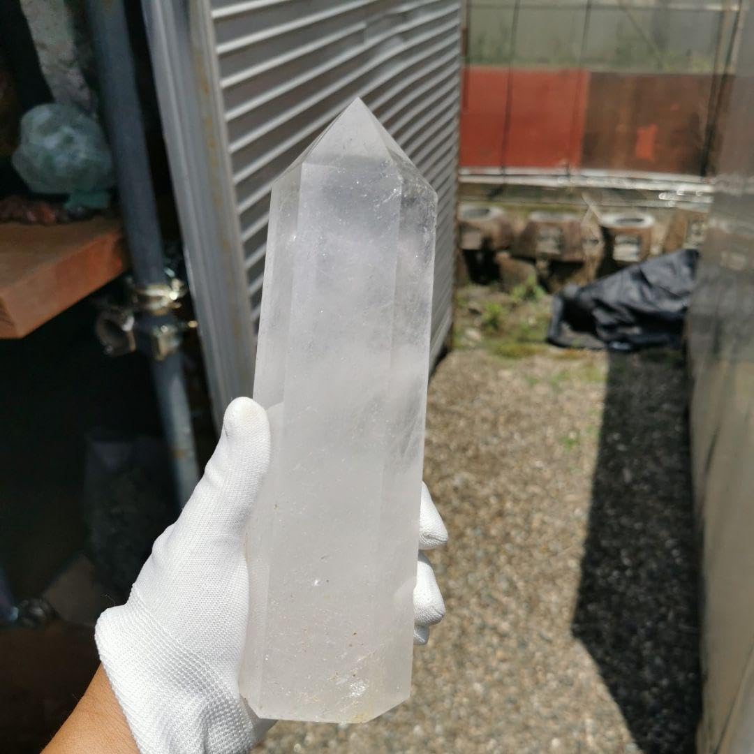 マダガスカル産　水晶　ポイント　虹入り 1.2キロ　鑑賞石　石　置物　オブジェ マダガスカル産 水晶 ポイント 虹入り 1.2キロ 鑑賞石 石 置物